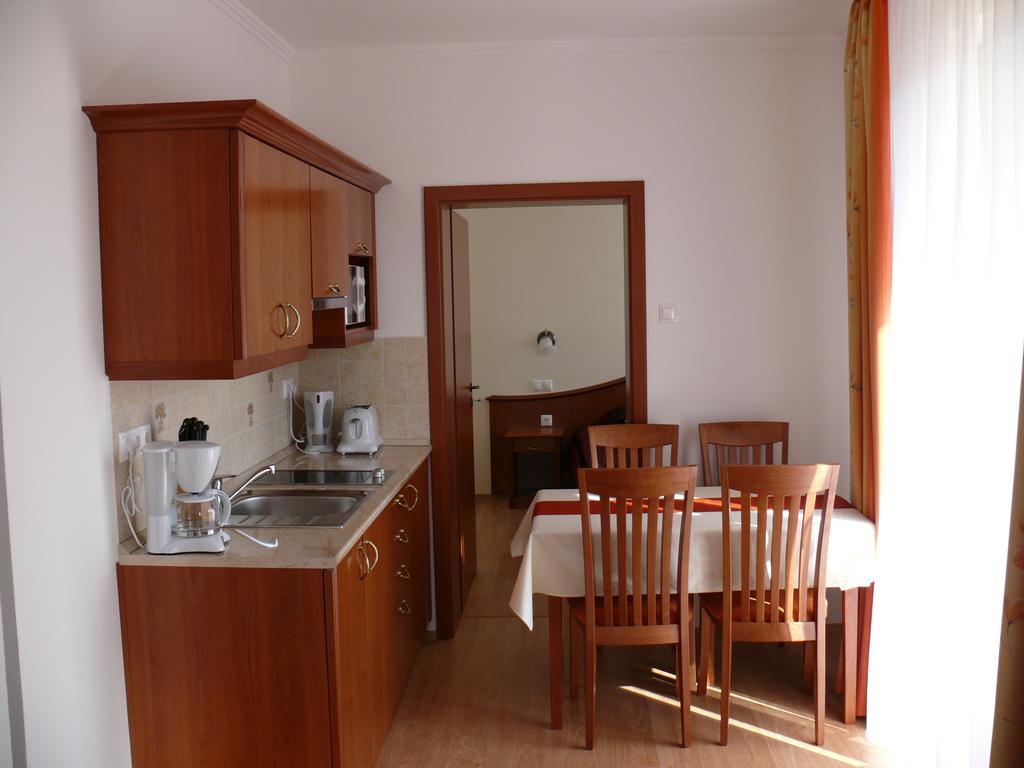 Ferienwohnung Szerencsemak Panzio Kehidakustány Zimmer foto