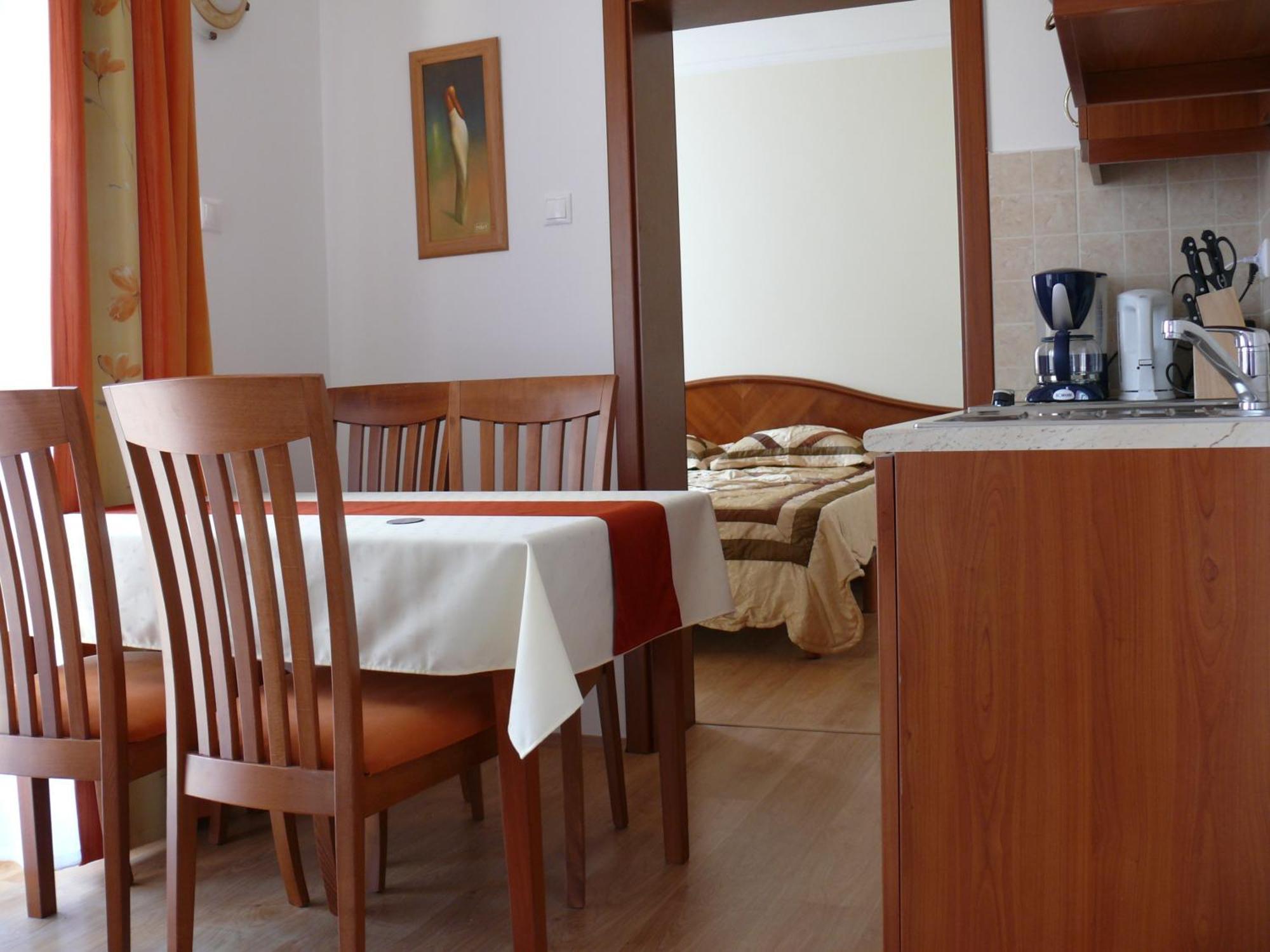 Ferienwohnung Szerencsemak Panzio Kehidakustány Zimmer foto