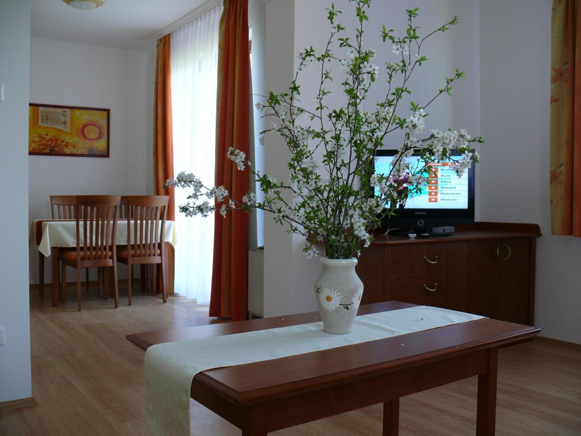 Ferienwohnung Szerencsemak Panzio Kehidakustány Zimmer foto